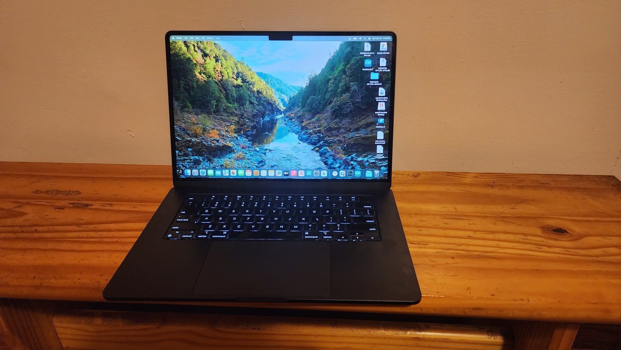 M2 15-inch MacBook Air on a bench