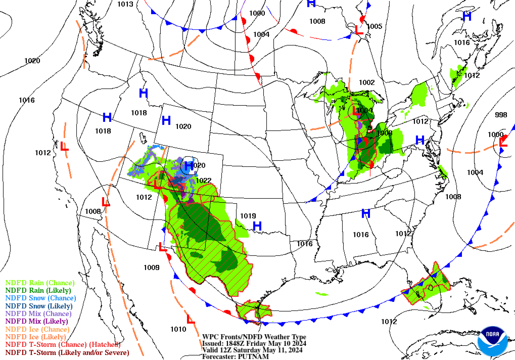 a map showing some clouds in the Rocky Mountains, and more in the Great Lakes