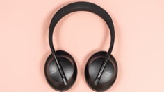 black bose 700 headphones