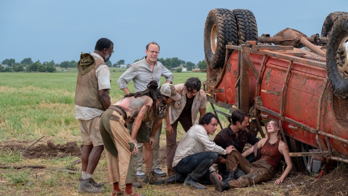 (from left) Dexter (Tunde Adebimpe), Lily (Sasha Lane), Ben (Harry Hadden-Paton), Boone (Brandon Perea), Dani (Katy O’Brian), Javi (Anthony Ramos), Tyler (Glen Powell), and Kate (Daisy Edgar-Jones) in "Twisters."