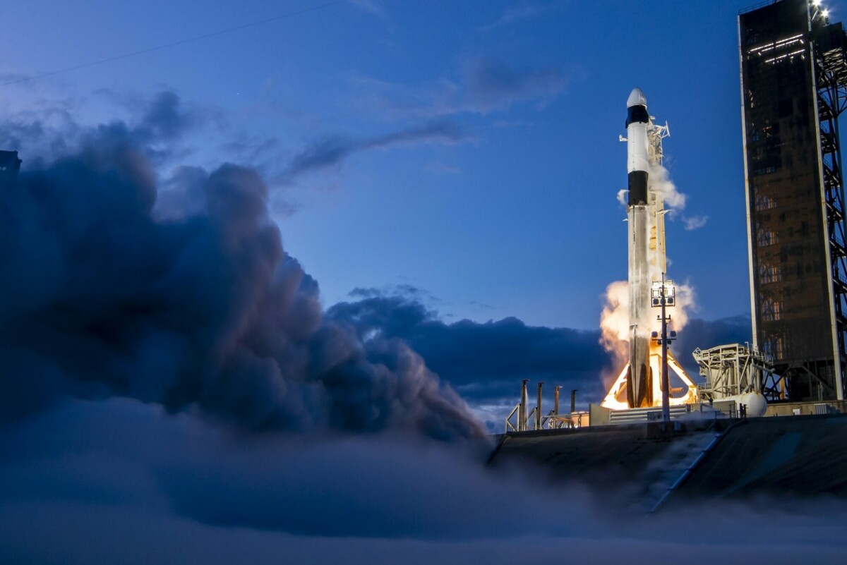 Falcon 9 readying for Polaris Dawn mission launch