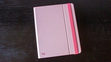 closed pink logitech folio