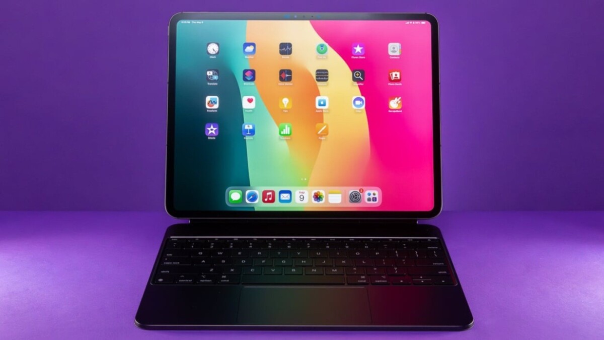 iPad Pro M4 with purple background and black chassis