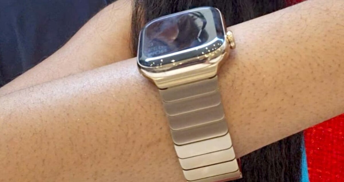 Apple Watch Series 10 with Link Bracelet