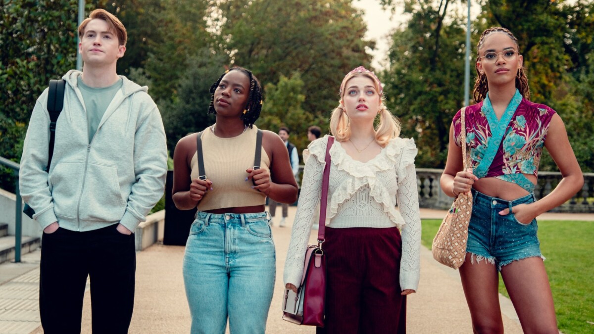 Kit Connor, Corrina Brown, Rhea Norwood, and Yasmin Finney in "Heartstopper."