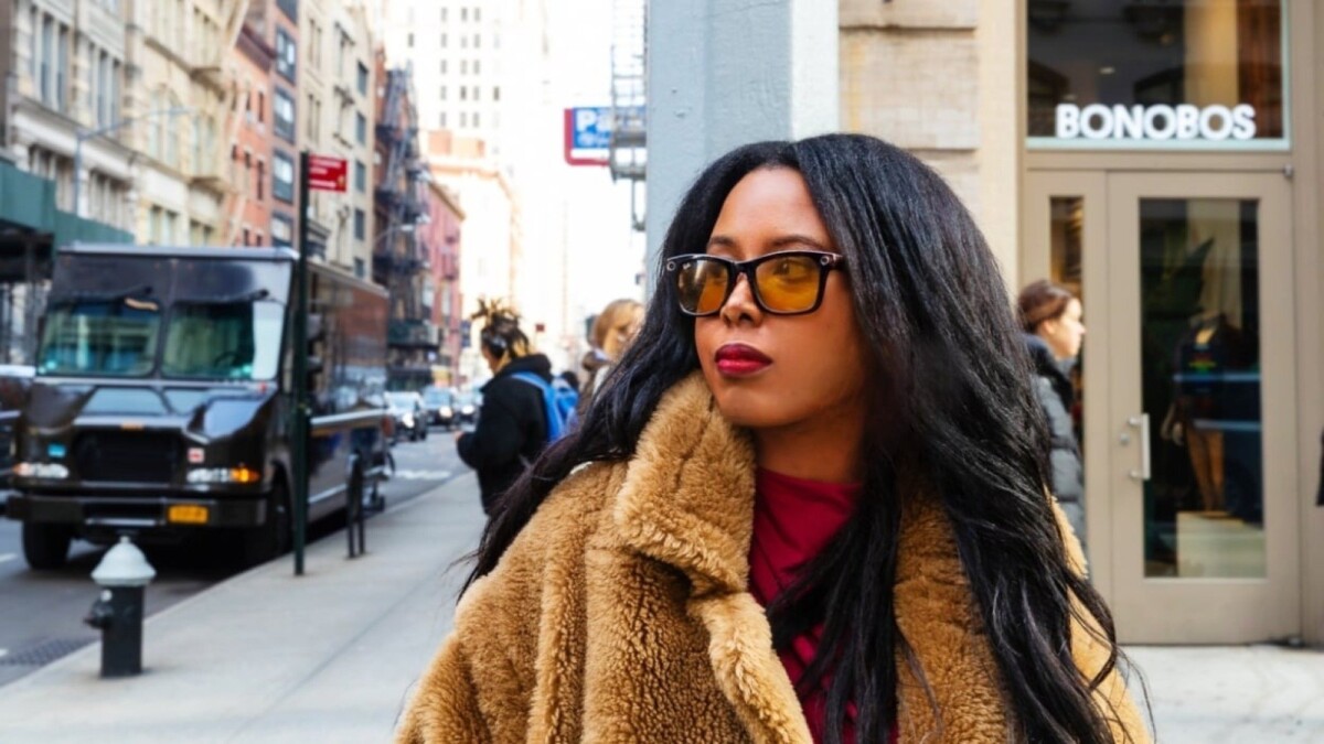 Kimberly Gedeon testing the Ray-Ban Meta Smart Glasses in New York City