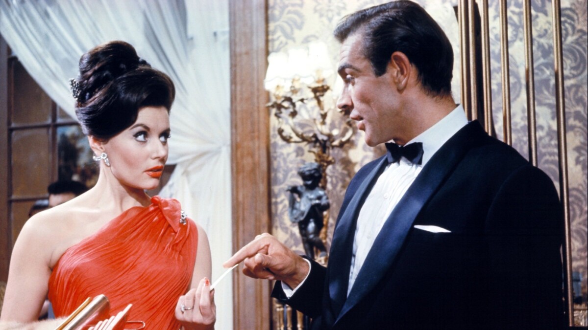 Eunice Gayson and Sean Connery as Sylvia Trench and James Bond in "Dr. No."