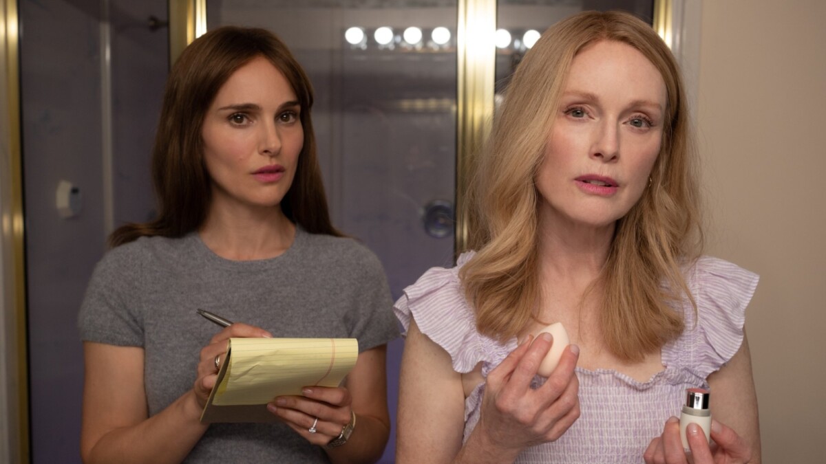 Natalie Portman and Julianne Moore in "May December."