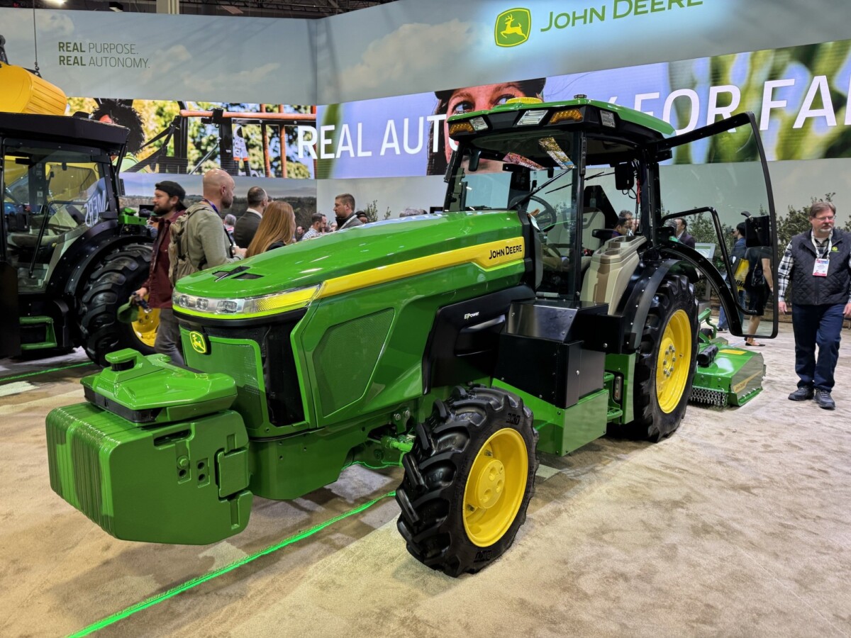 John Deere autonomous tractor